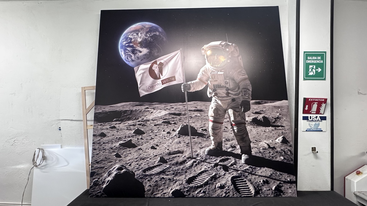Cuadro con diseño de astronauta